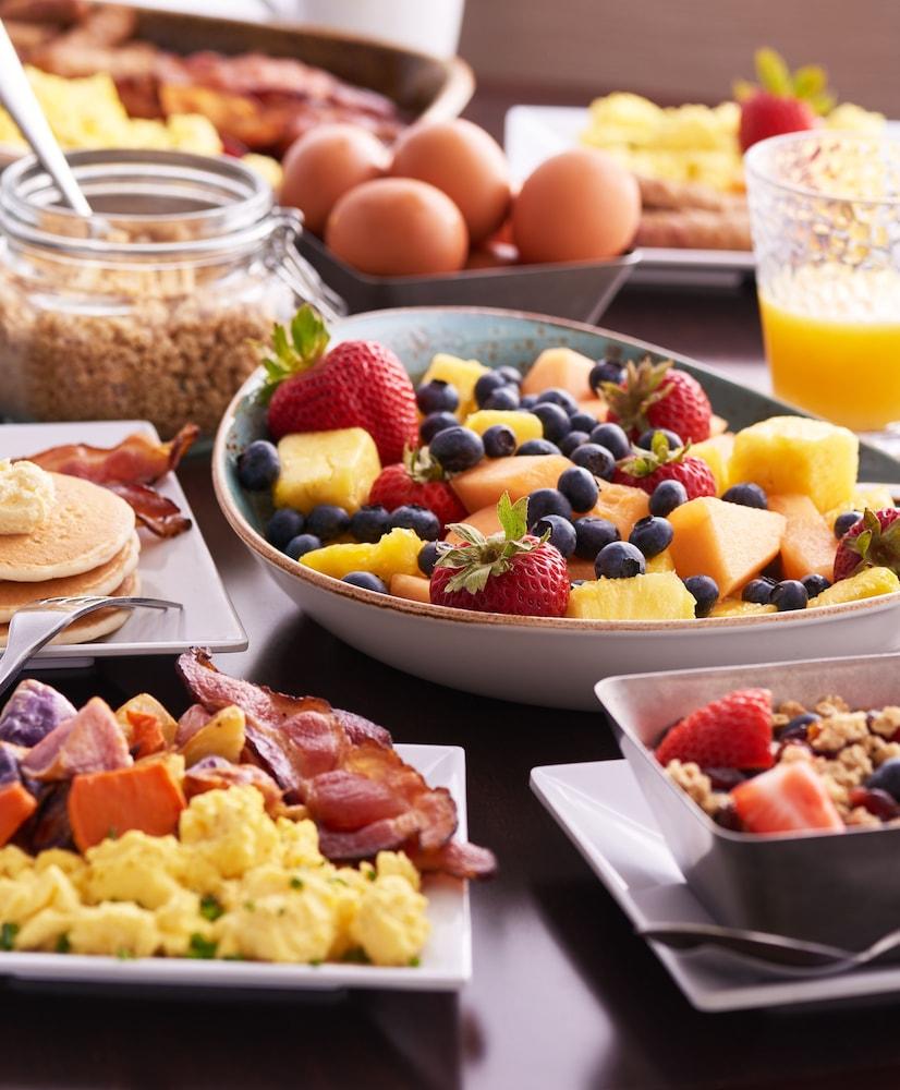 Hyatt Place Gurgaon Udyog Vihar Экстерьер фото Fruit salad